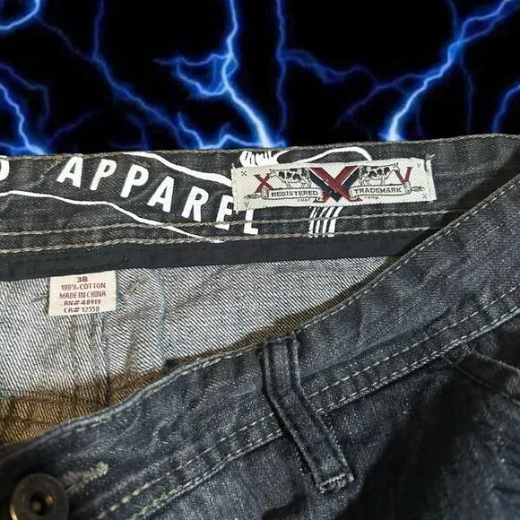 Y2K baggy denim jeans with a unique, distressed look #grunge #streetwear - Picture 3 of 6